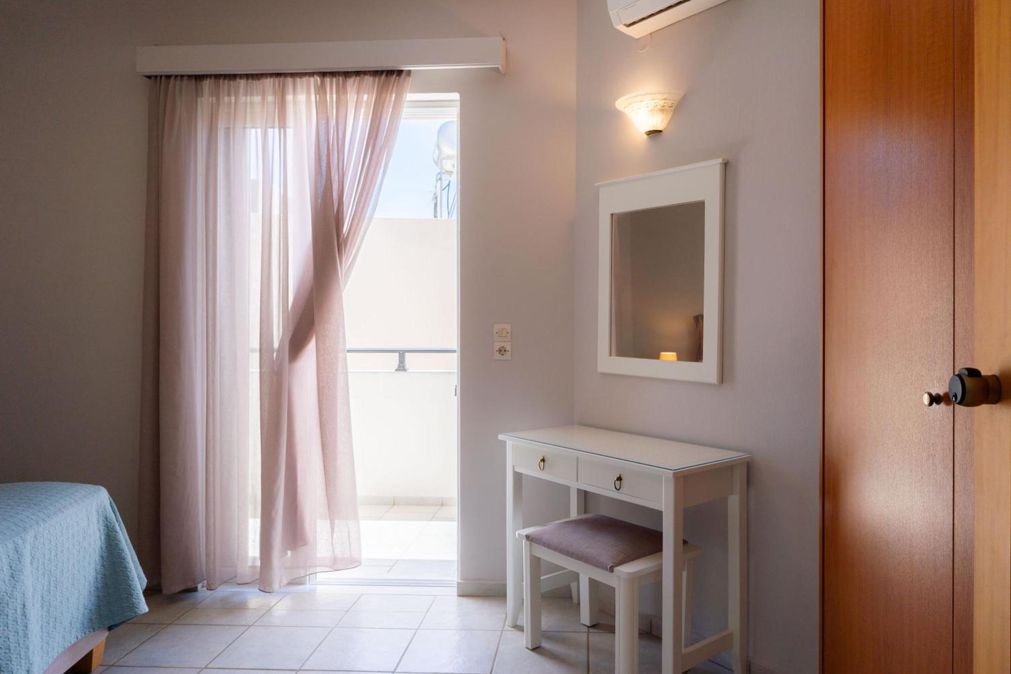 פלאקיאס Medousa Studio & Apartments מראה חיצוני תמונה